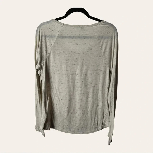 0455. Maurices LONG SLEEVE LIGHTWEIGHT TOP SIZE LARGE - Picture 6 of 9